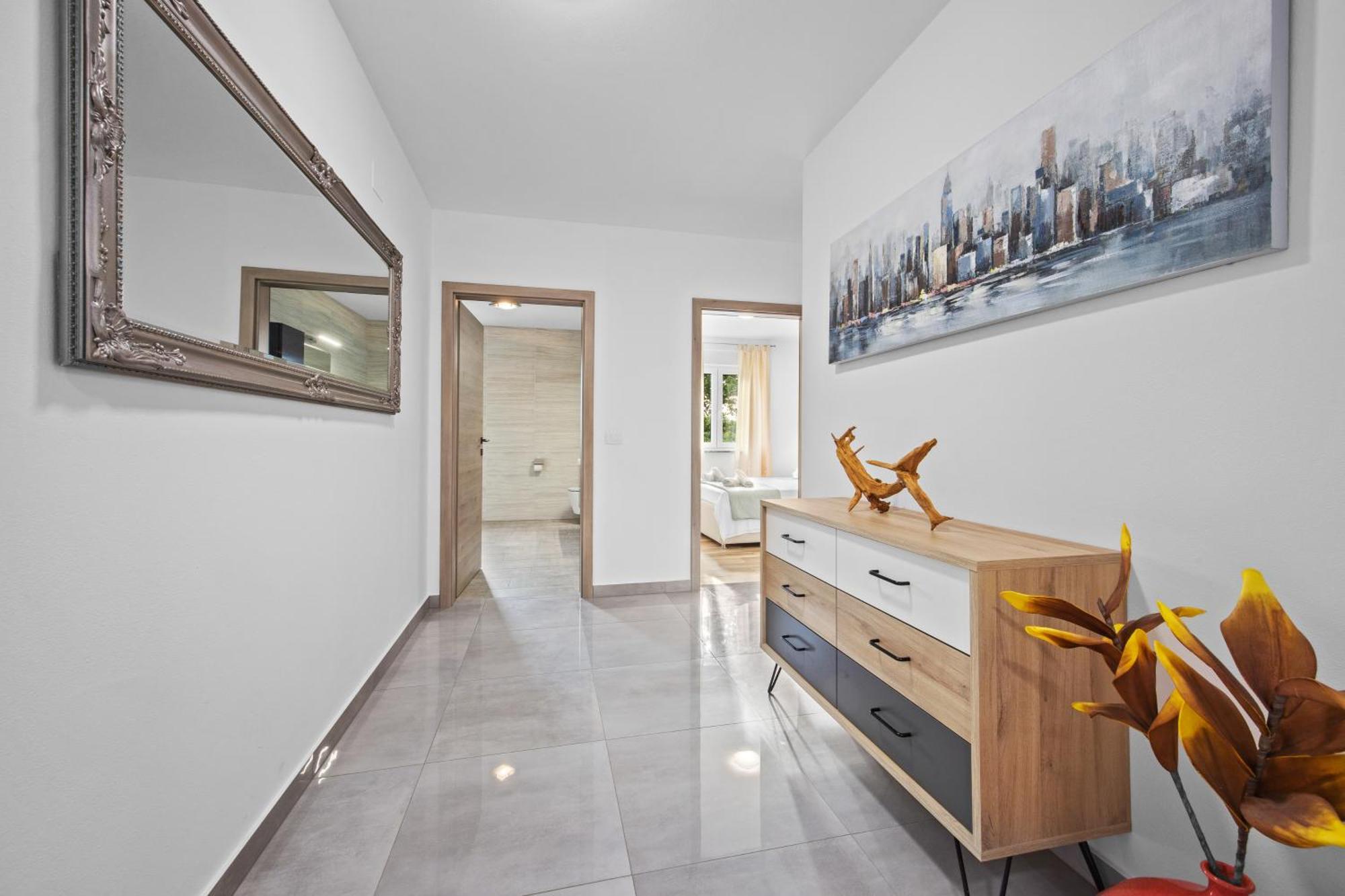 Special Offer! New Luxury Apartment With Pool, Fitness, Outdoor Bar&Grill Buje Bagian luar foto